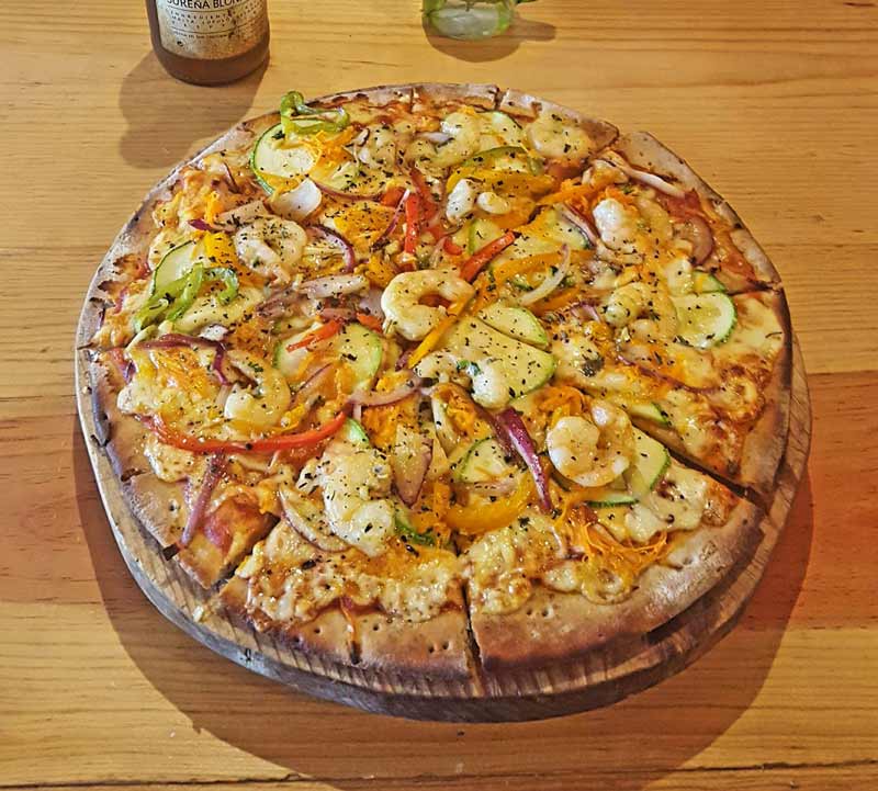 pizzas artesanales a la leña en lima